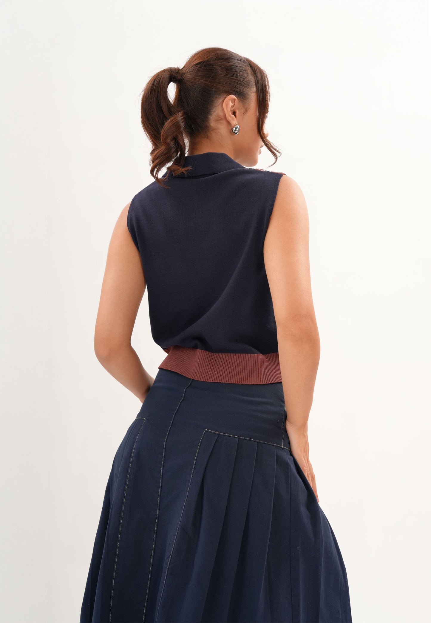 Feign Sleeveless Top (Printed Maroon)