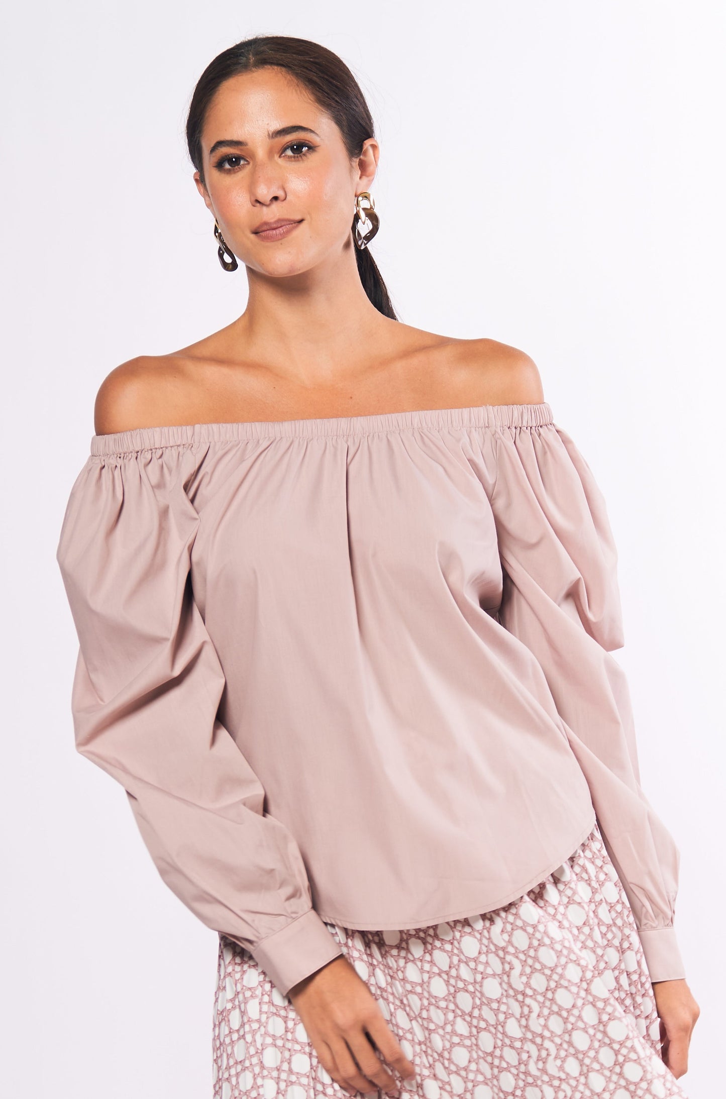 Monochromatic Aiko Long Sleeve Offshoulder Top (Mauve)