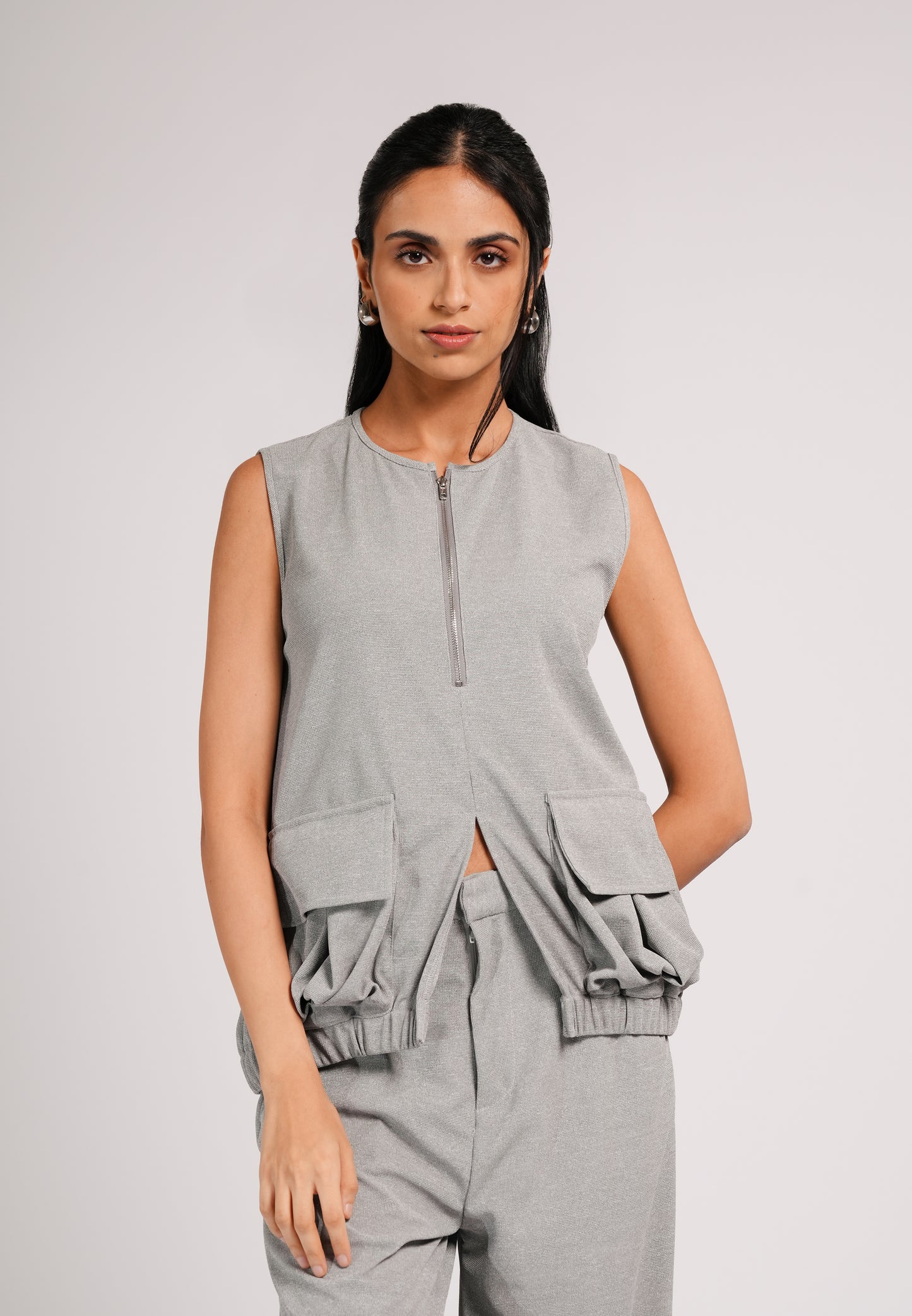 Cabby Sleeveless Top (Gray)