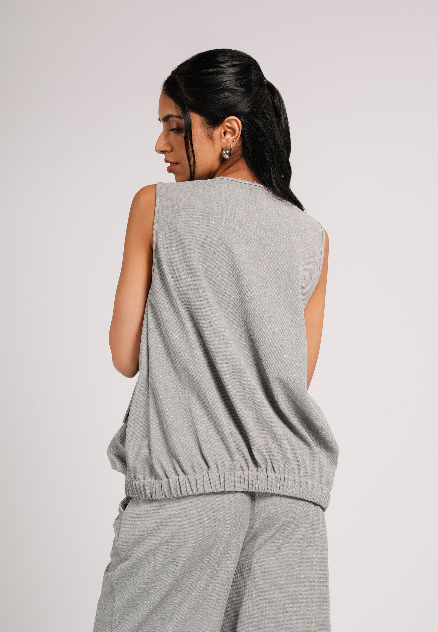 Cabby Sleeveless Top (Gray)