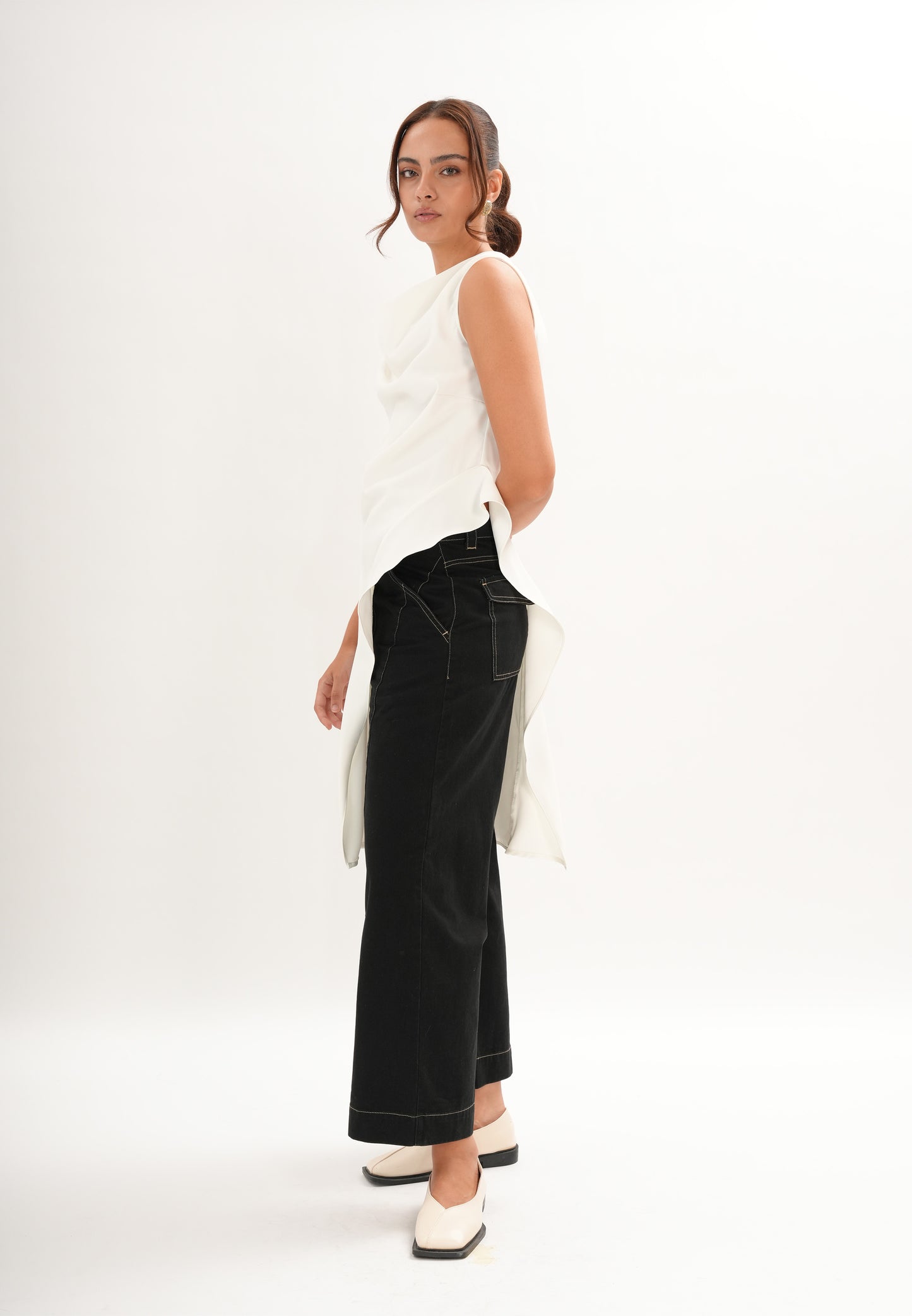 Fiorre Sleeveless Tunic Top (Offwhite)