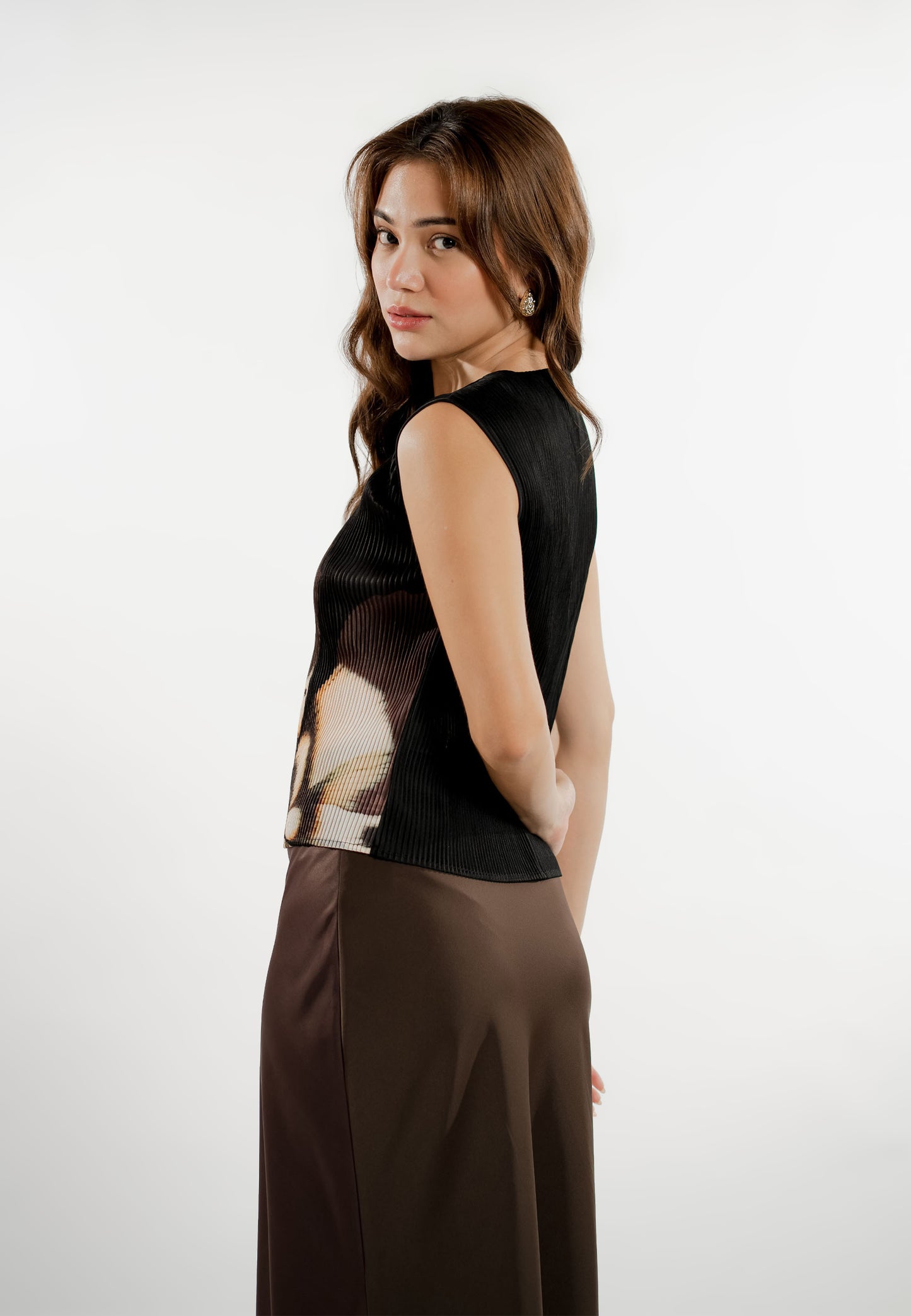 Plains & Prints Erwyn Sleeveless Top (Spot Print Black)