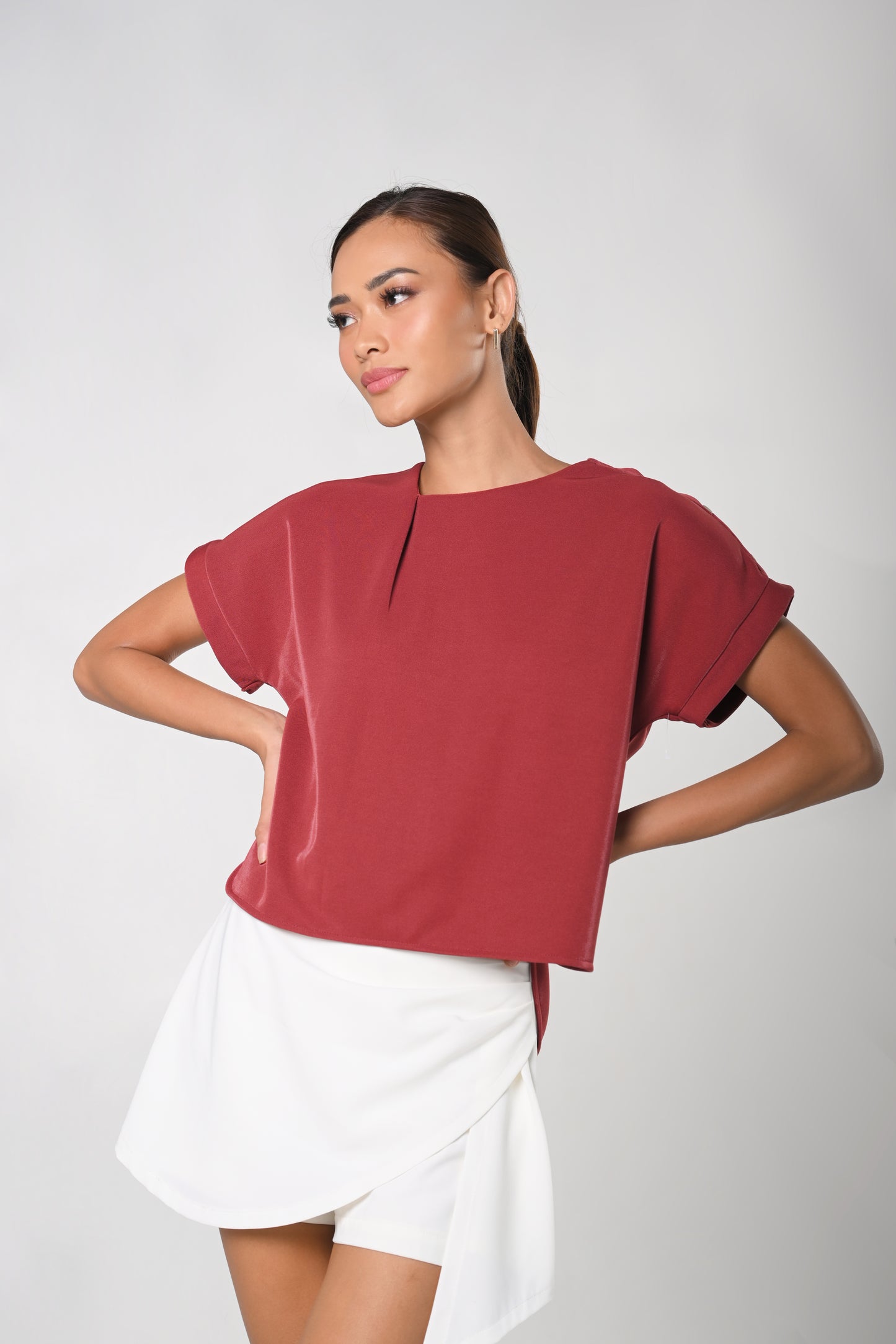 Secret Garden Janiel Short Sleeve Top (Maroon)