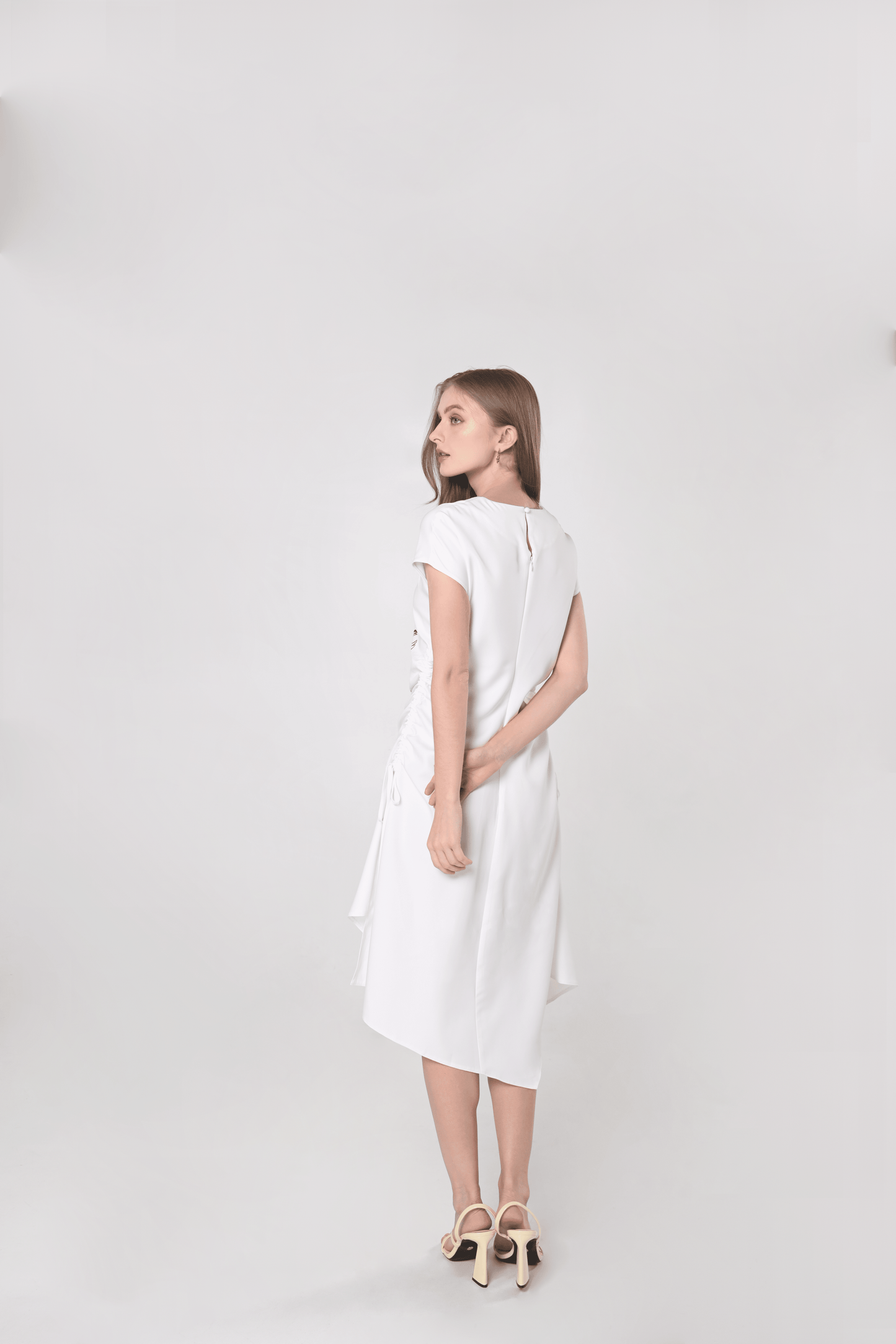 Wonderland Kalice Short Sleeve Dress (White)