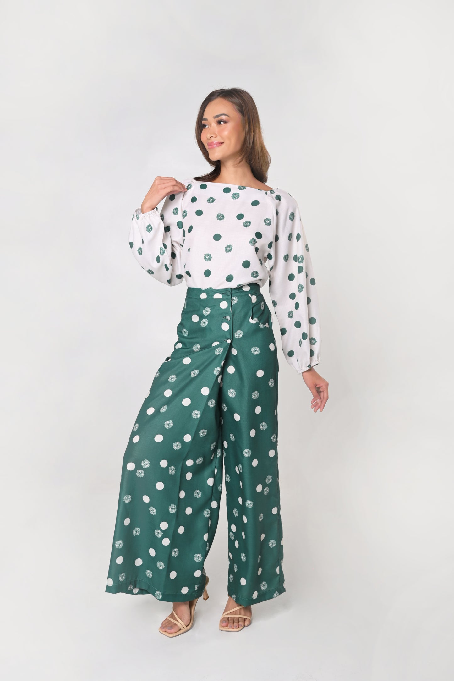 Wonderland Karou Pants (Green/White)